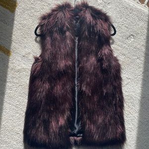 Forever21 Sleeveless Faux Fur Vest (XS) Gently Used